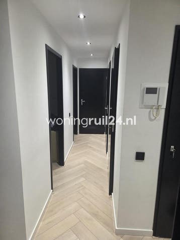 Woningruil - Nieuwehaven 250 - 3 kamers en Rotterdam, Huizen en Kamers, Rotterdam
