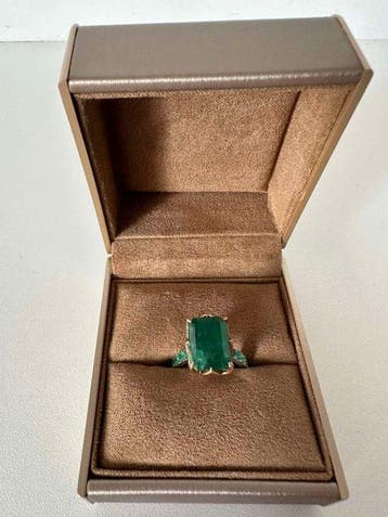 Ring - 14 karaat Witgoud, Roségoud - 9.90ct. tw. Smaragd -, Nieuw