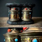 Gebedsmolen of gebedswiel - Brons, Papier, Hout, Glas -