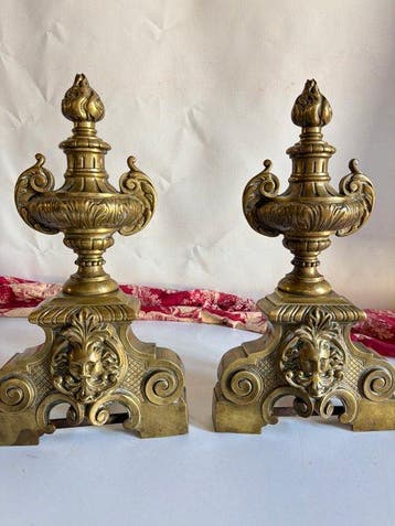 Vuurbok (2) - Louis XVI-stijl bronzen haardijzers met
