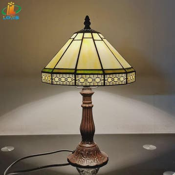 Stijlvolle Tiffany Tafellamp 22cm - Geometrisch Glas & Europ, Huis en Inrichting, Verzenden, Nieuw