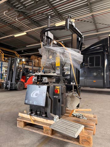 WTC500  De- en monteermachine - Gebruikt - €500,- ex, Auto diversen, Ophalen of Verzenden, Gebruikt