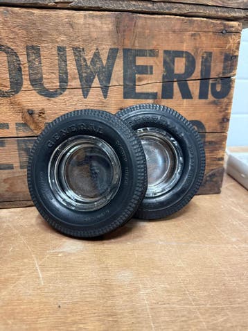 Vintage bandenasbakken met glazen inzet - General Safety, Ophalen of Verzenden, Nieuw
