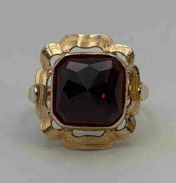 Ring - 14 karaat Geel goud - 5.00ct. tw. Granaat, Nieuw