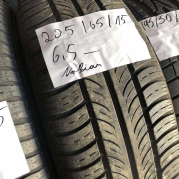 2 x Nokian 205-65-15 Zomerbanden 6,5mm, Gebruikt, 15 inch, Band(en), Personenwagen