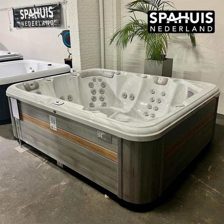 Nieuw - Jacuzzi Passion spa Repose met 3 ligplaatsen, Tuin en Terras, Bubbelbaden en Hottubs, Vast, Nieuw, Filter, Trap