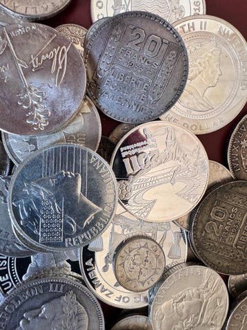 Wereld. Collection de 1 kg de monnaie en Argent.