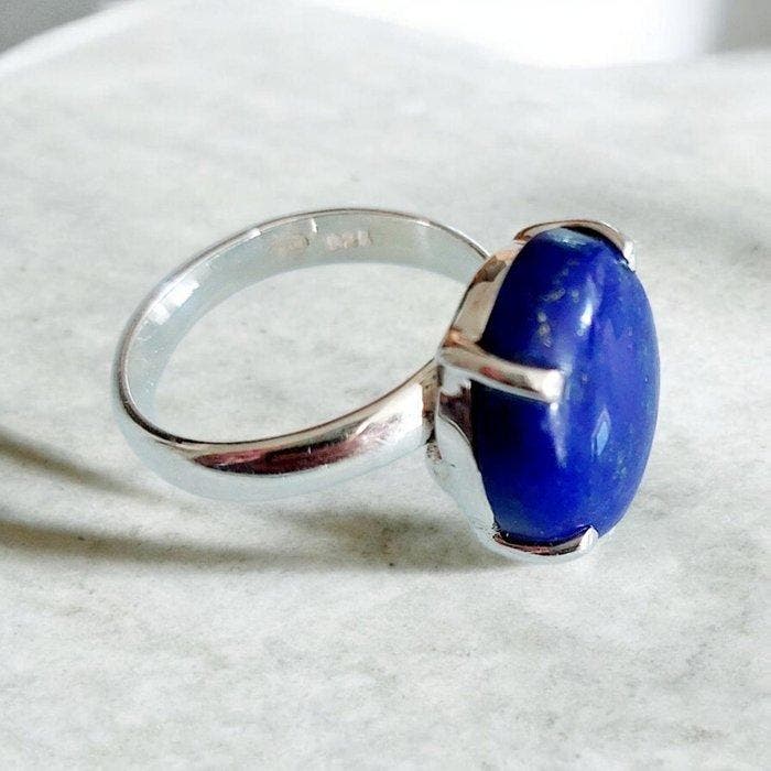 Ring met lapis lazuli. Gemonteerd op 925 zilver. Natuurlijke, Antiek en Kunst, Curiosa en Brocante