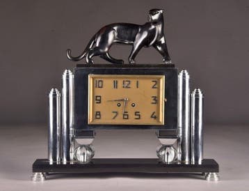 Art Deco pendule met panter, - Art Deco Verchroomd -