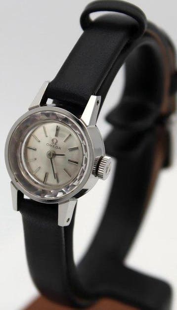 Omega - Cut Glass – Manual Winding – Silver Dial - Zonder, Nieuw