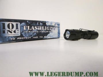 101 INC flashlight 10 cm / 60 gr. (Zaklampen  verrekijker), Ophalen of Verzenden, Nieuw, Overige typen