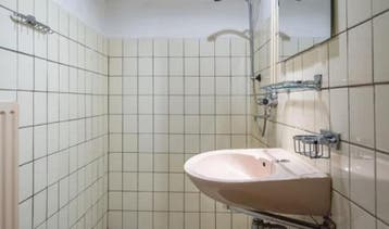 Te Huur Studio Van Eeghenstraat In Amsterdam, 20 tot 35 m², Amsterdam