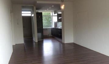 Te Huur 4 Kamer Appartement Einsteinplaats In Rotterdam, Rotterdam, Direct bij eigenaar, Appartement, Rotterdam