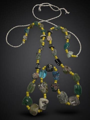 Laat-Romeins / Vroeg-Byzantijns glasfragmenten ketting