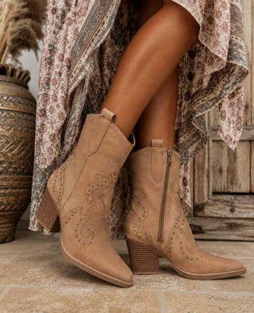 Korte boho cowboylaars NIEUW, Ophalen of Verzenden, Nieuw, Bruin, Lage of Enkellaarzen