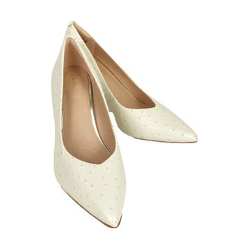 Clarks - Genoa85 Court - Pumps - Crème - Maat 41, Nieuw