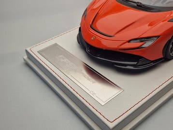 CE-Model 1:18 - Modelauto - Ferrari SF90 Spider - Lichtrood, Nieuw
