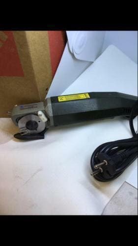 Stof/Kleding Snij machine 50mm NIEUW, Hobby en Vrije tijd, Naaimachines en Toebehoren, Ophalen of Verzenden, Nieuw