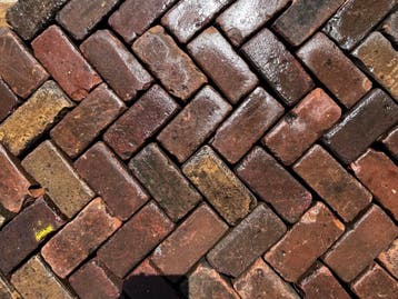 Oude gebakken keiformaten Soest (op pallets), Ophalen of Verzenden, Gebruikt, Keramiek, Klinkers