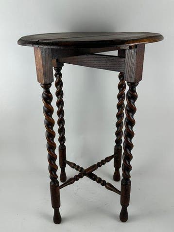 Bijzettafel - Hout - Een antieke vouwtafel