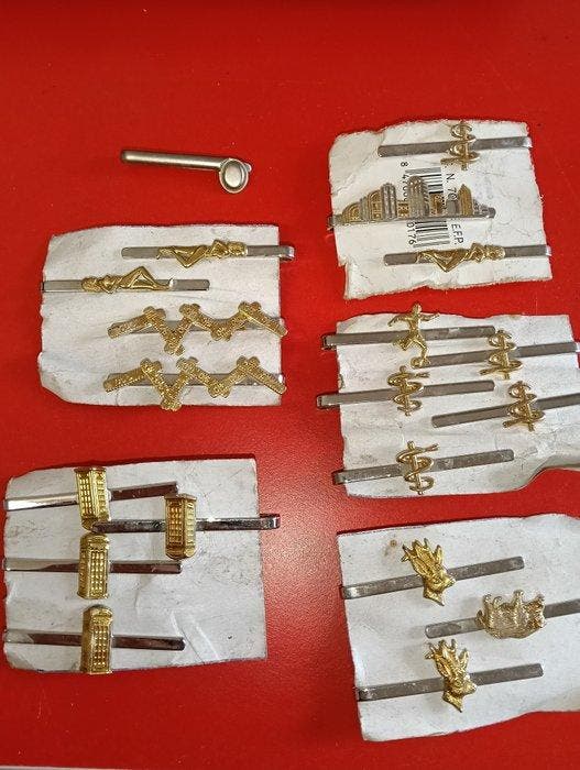 Staal, Brons - Broche, Antiek en Kunst, Antiek | Speelgoed