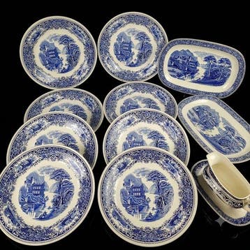 Myott, Son &Co.Ltd - 8 Personen - Serie: Old England - Bord