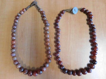 2 vintage Carneool colliers afkomstig van de Naga tribe N.O.