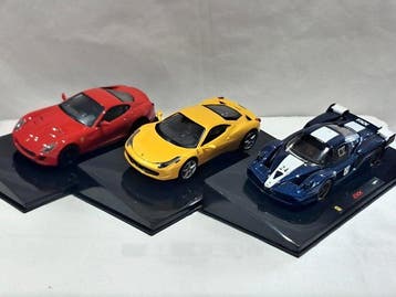 Hot Wheels 1:43 - Model sportwagen (3) - 599 GTO / 458, Nieuw