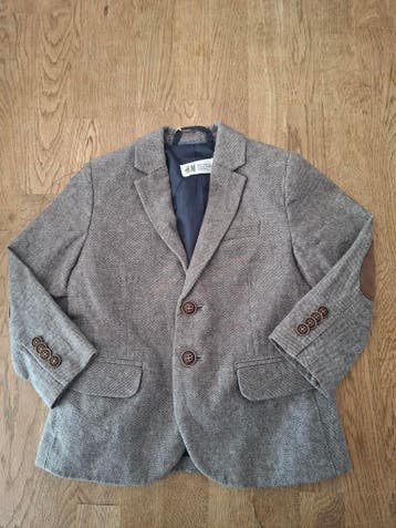 H&M blazer grijs tweed met elleboogpatches maat 92 nette sta, Kinderen en Baby's, Kinderkleding | Maat 92, Zo goed als nieuw, H&M