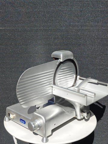 Professionele CaterTech Snijmachine - Model Kelly VC 250 SK