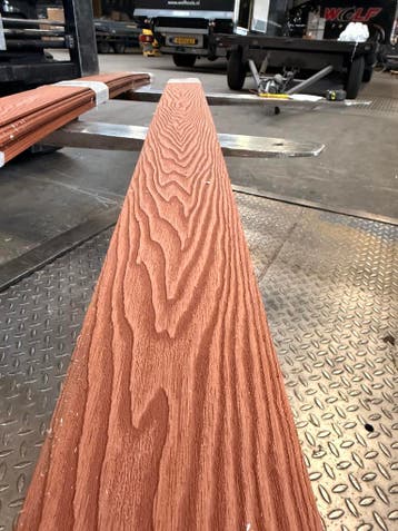 Composiet profielen houtlook 290 cm – roodbruin €8,95 ex p/s, Minder dan 25 mm, Nieuw, 250 tot 300 cm, Plank