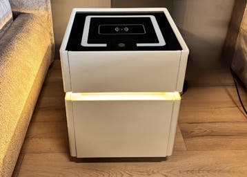 2 x Nachtkastje + LED + Oplader + Speakers - €225 per stuk, Nieuw, Overige materialen, Minder dan 45 cm, Minder dan 55 cm