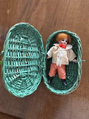 Unknown Manufacturer - Pop - Miniature Bisque Head Doll With
