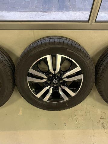 10x Originele Renault 17 inch Trafic set Diamantee Noir, Ophalen, Banden en Velgen, Nieuw, 17 inch