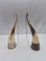 Paar traditionele Potori-hoorns (Khantsi) - decoraties van