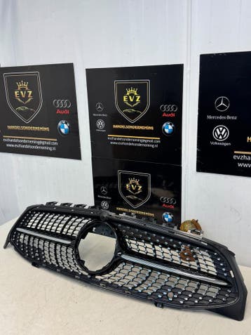 Grille Diamond Mercedes-Benz CLA bj.2022 art.A1188880200, Auto-onderdelen, Gebruikt, Voor, Mercedes-Benz