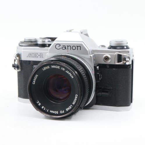 キヤノン Canon AE-1 シルバー ＋ FD 50mm F1.8 s.c. ≥ Canon AE-1 + FD 50mm f/1.8 S.C. — Fotocamera's Digitaal