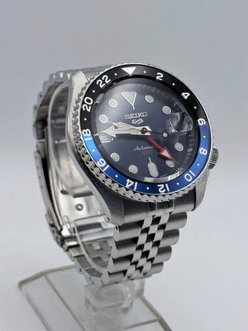 Seiko - “Batman” Seiko 5 Sports GMT - Zonder minimumprijs -