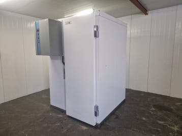 Koelcel 140 x 140 x 206 cm stekker klaar, Nieuw in verpakking, Koelen en Vriezen