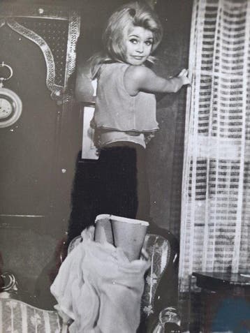 APIS-PARIS - Brigitte Bardot, The Ravishing Idiot (French: