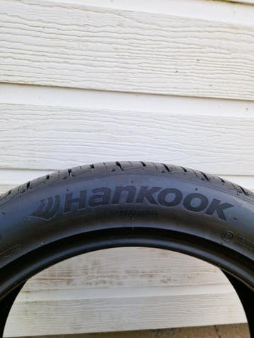 235/50/19 99V Hankook Zomerbanden 2X, 19 inch, Gebruikt, 235 mm, Band(en)