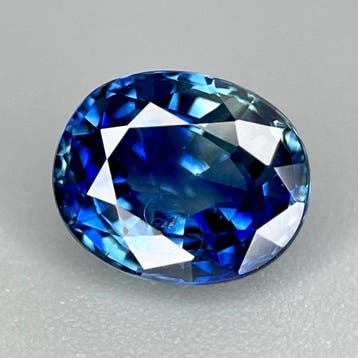 Zonder minimumprijs Blauw Saffier - 1.53 ct - nternational, Sieraden, Tassen en Uiterlijk, Edelstenen, Nieuw