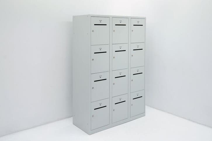 Locker; Grijs, 12-deurs, Zakelijke goederen, Kantoor en Winkelinrichting | Kantoormeubilair en Inrichting, Overige typen, Gebruikt