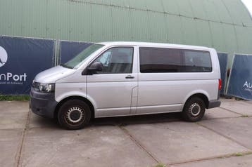 Veiling: Bestelwagen Volkswagen Caravelle Kombi Comfortline, Gebruikt, Volkswagen, Zilver of Grijs, BTW verrekenbaar