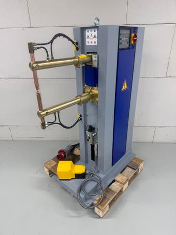 PEI puntlasapparaat puntlasmachine puntlas apparaat 35 kVA, Doe-het-zelf en Verbouw, Gereedschap | Lasapparaten, Nieuw