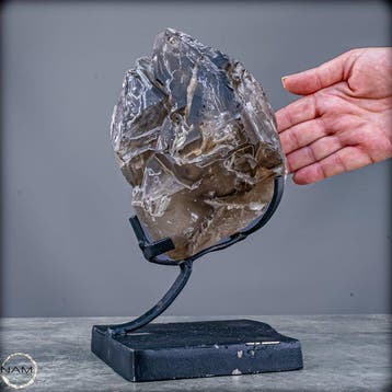 Rookkwarts-kristalgroep op metalen standaard – Groot