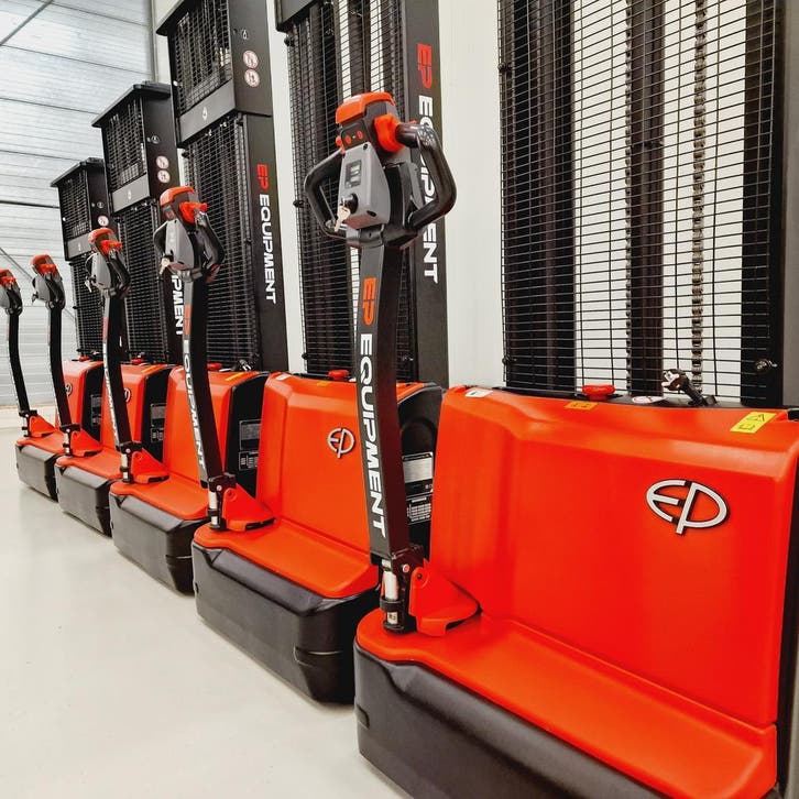 Nieuw elektrische stapelaar 1500kilo 2.7m tot 4.1m  €2395,-, Zakelijke goederen, Machines en Bouw | Heftrucks en Intern transport