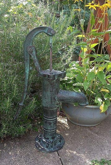 Architectonisch ornament - 2010-2020 - Grote tuinpomp