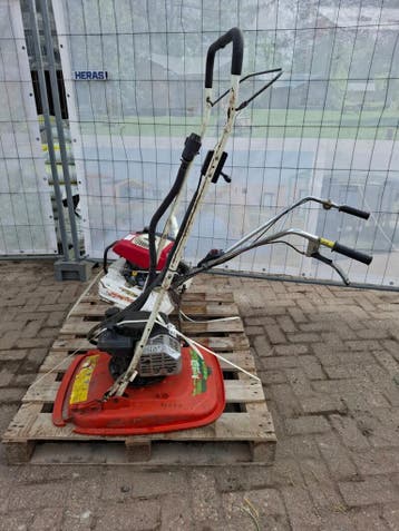 Grondfrees en zweefmaaier o.a. Flymo, Nieuw