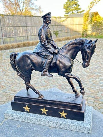 Antonin Prochazka (1882-1947) - sculptuur, Militair